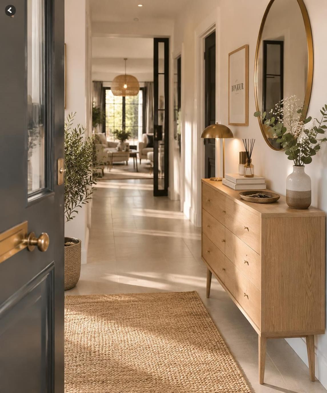 découvrez comment choisir un meuble commode d’entrée pratique et élégant pour optimiser votre rangement et apporter une touche de style à votre intérieur.
